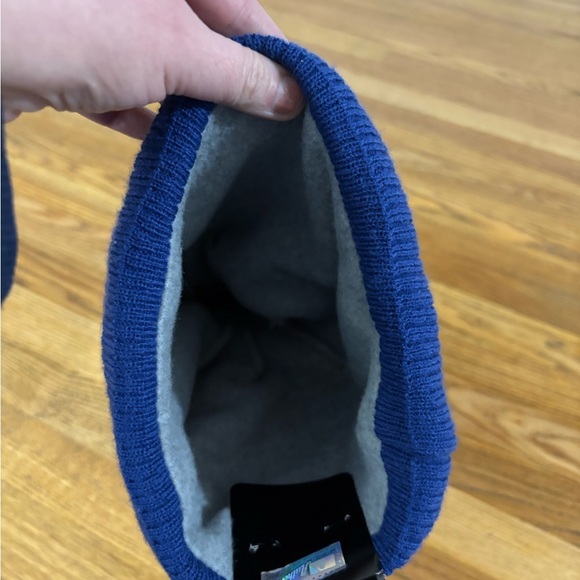 New Era Adult Chicago Cubs Red and Blue Pom Beanie hat - Picture 7 of 8